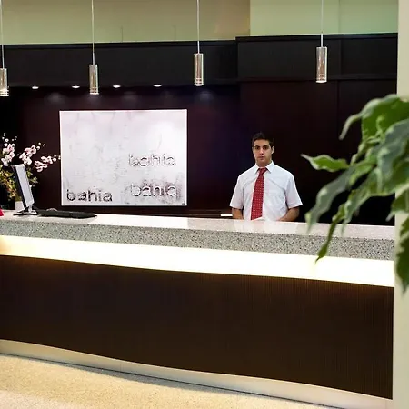 Отель Bahia Альмуньекар